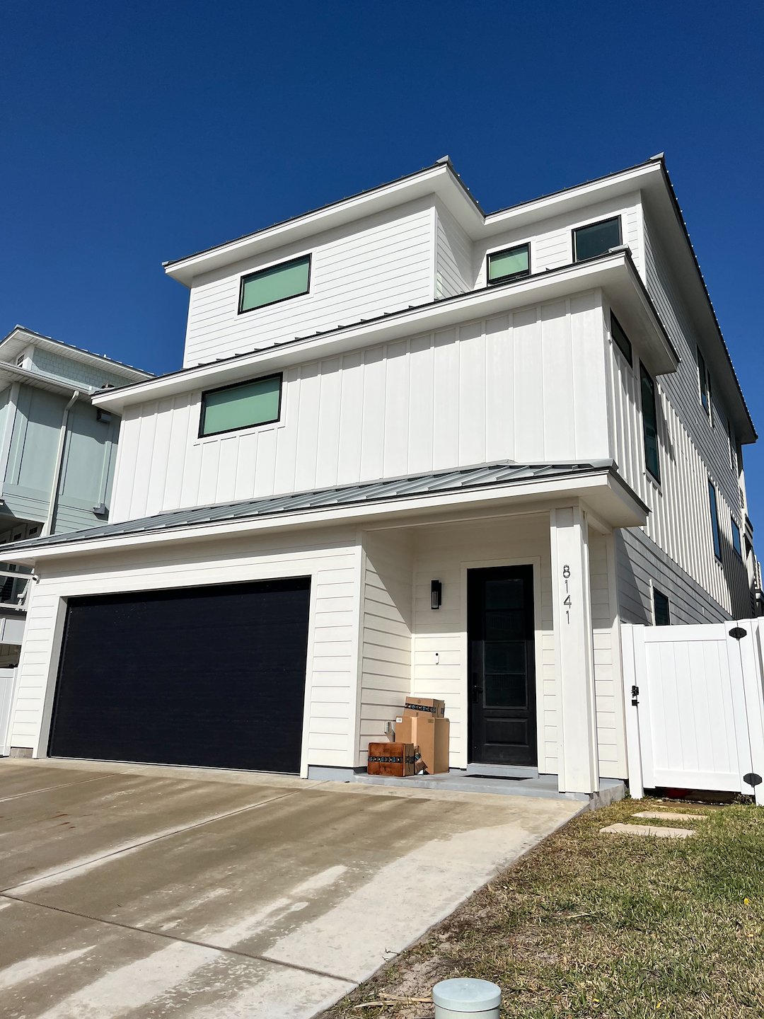 House Washing in Port Aransas, TX – Soft Washing for Beachfront Property Maintenance