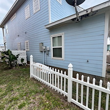 House-Washing-Hardie-Board-Home-in-Port-Aransas-TX 0