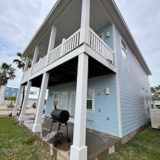 House-Washing-Hardie-Board-Home-in-Port-Aransas-TX 1