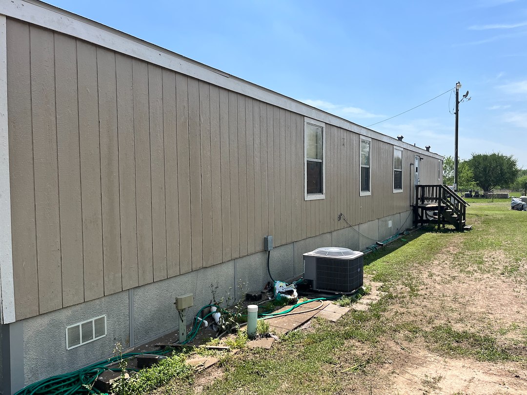 Mobile Home Soft Wash – Robstown, TX Thumbnail