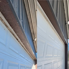 Professional-Barndominium-House-Wash-in-Sinton-TX-Removing-Organic-Growth-Restoring-Beauty 3
