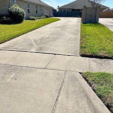 Revitalize-Your-Homes-Curb-Appeal-with-Expert-Driveway-and-Sidewalk-Cleaning-in-Corpus-Christi 2